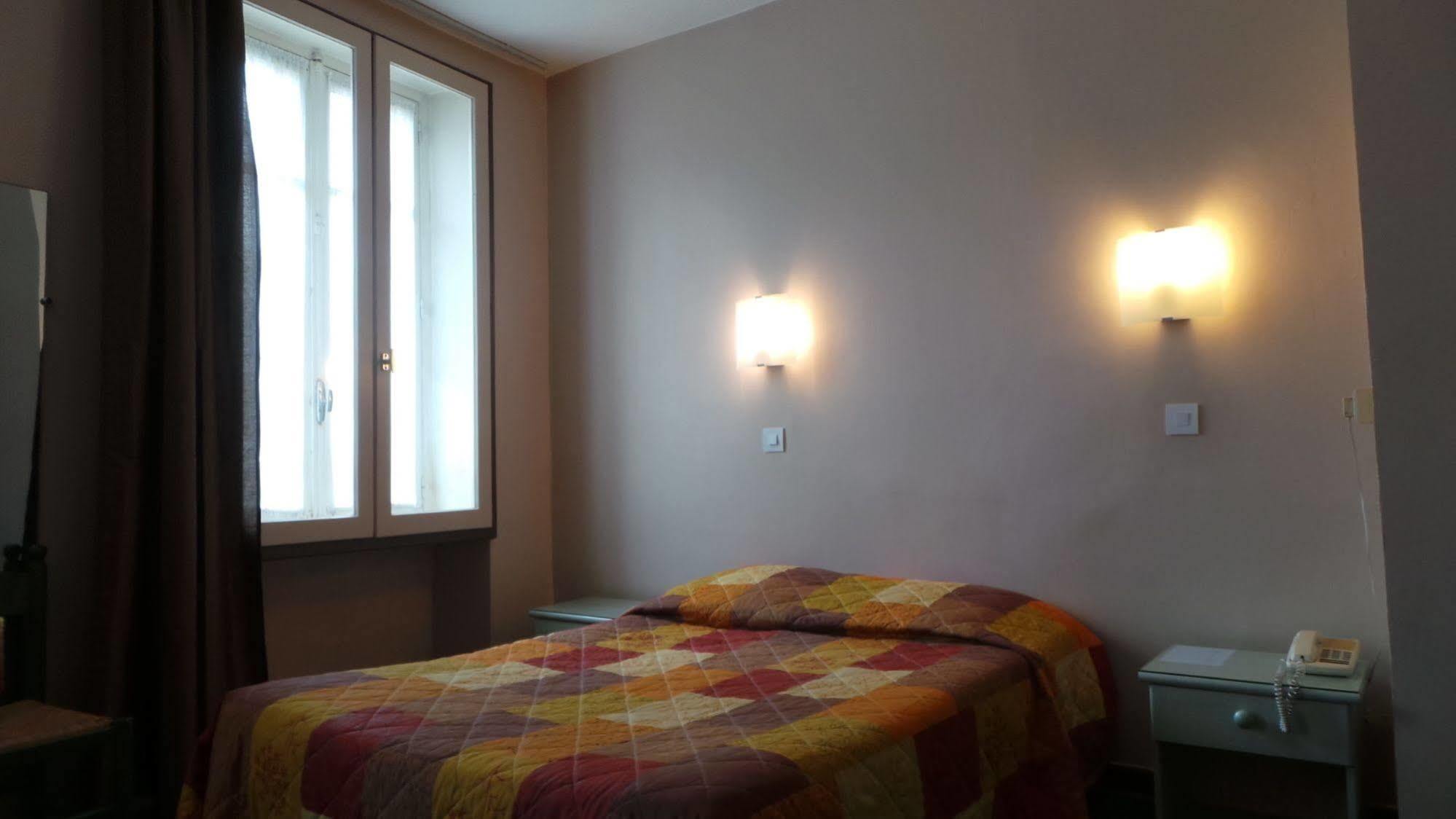 Logis Hotel Saint Jacques 발랑스 외부 사진