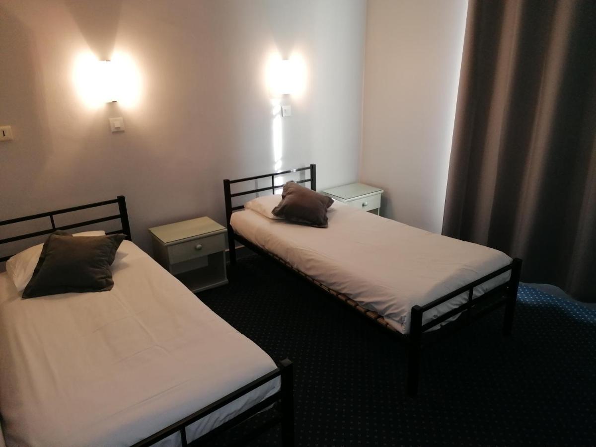 Logis Hotel Saint Jacques 발랑스 외부 사진